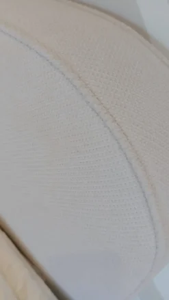 Letto moderno con giroletto Scudo a prezzo ribassato^Imab Best