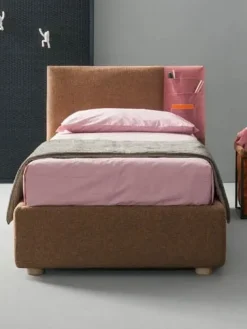 Samoa Letto moderno con piedini Rift a prezzo ribassato- Letti