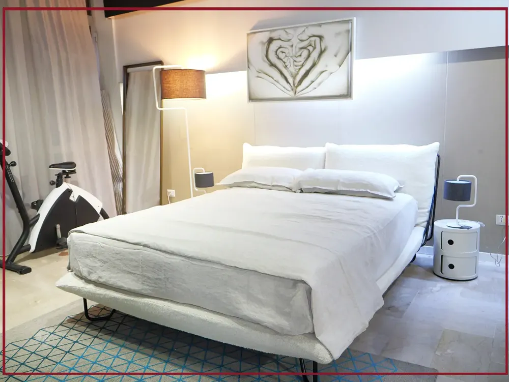 Artigianale Letto moderno con piedini Zenit di alto letti tessili a prezzo scontato- Letti