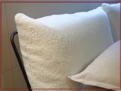 Artigianale Letto moderno con piedini Zenit di alto letti tessili a prezzo scontato- Letti