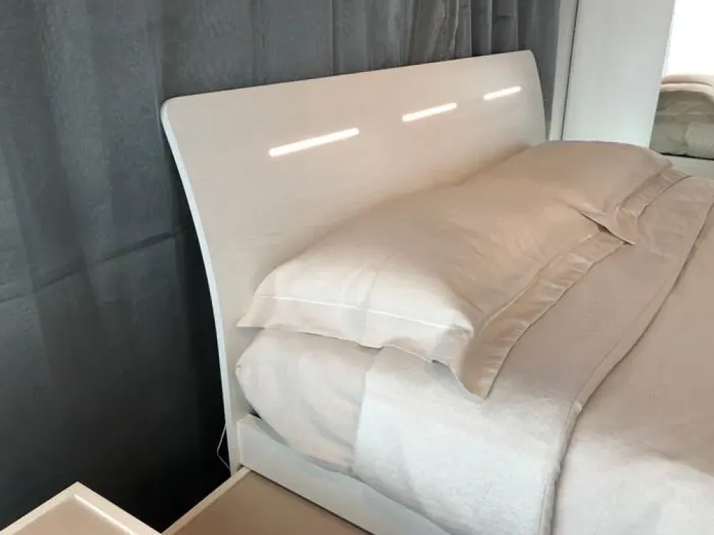 Letto moderno Curve led con un ribasso del 30%^Orme New