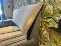 Hot Letto moderno Leilah con un ribasso del 26% Letti