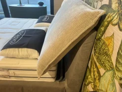 Hot Letto moderno Leilah con un ribasso del 26% Letti