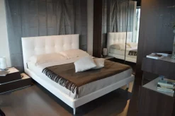 Letto moderno Max capitonne basso di SCONTATO^Twils Outlet