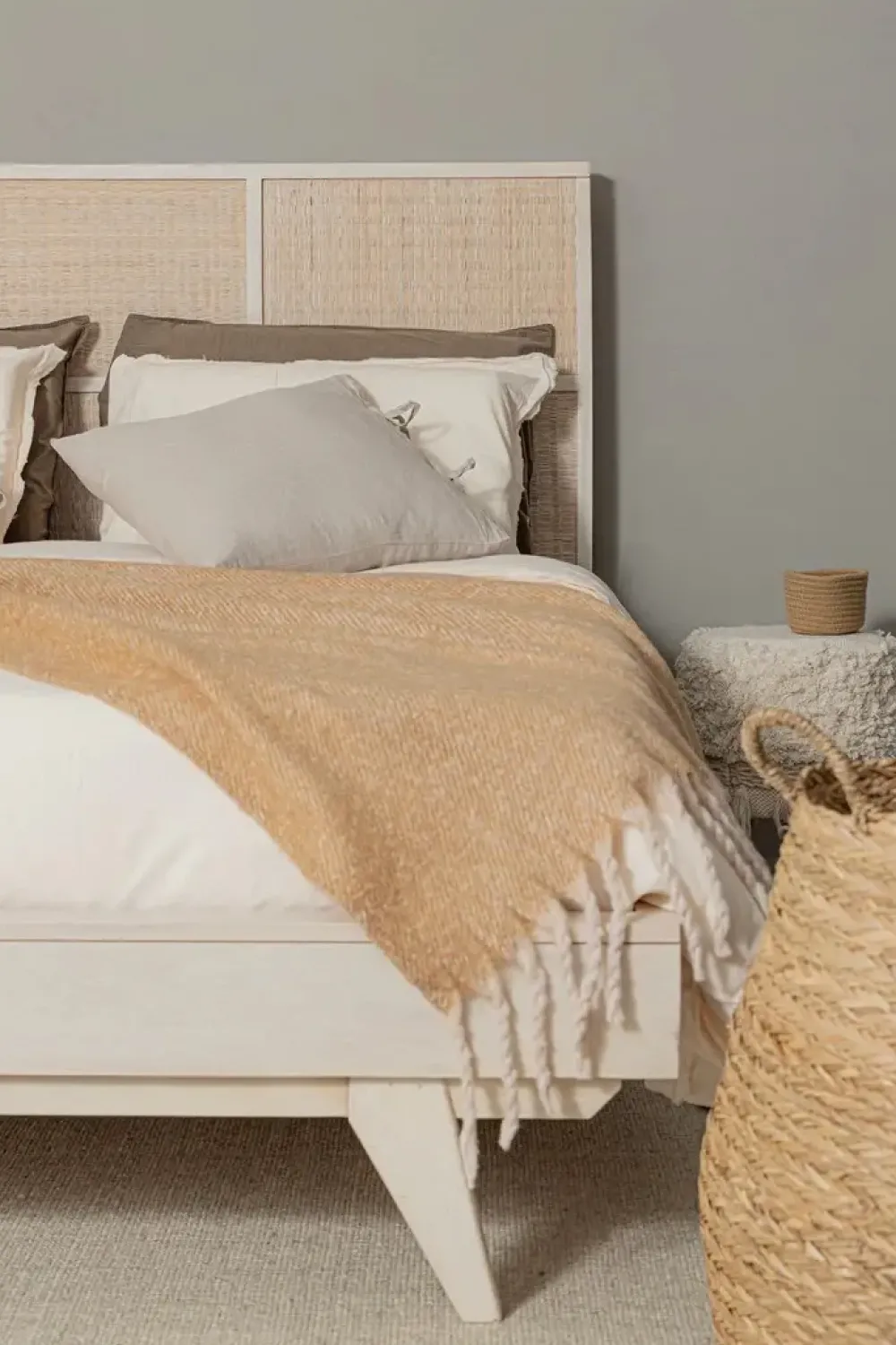 Clearance Letto moderno Sahana scontato 50% Letti