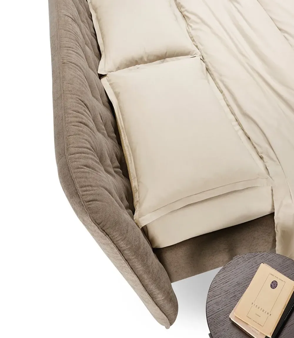 Artigianale Letto Mtre letto imbottito in pelle SCONTATO a PREZZI OUTLET- Letti