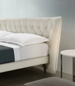 Artigianale Letto Mtre letto imbottito in pelle SCONTATO a PREZZI OUTLET- Letti