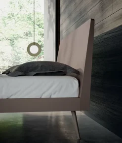 Orme Letto Olivia in laccato con gambe a prezzo ribassato!- Letti