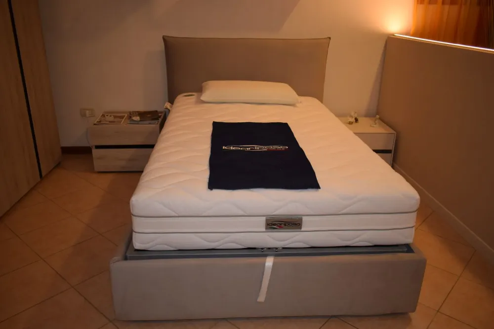 Discount Letto piazza e mezzo con contenitore Letto web a prezzo scontato Letti