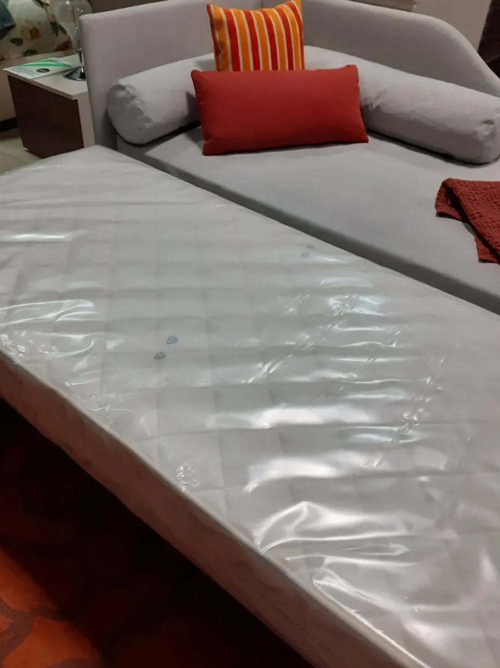 Letto singolo con giroletto Line a prezzo ribassato^Bolzan Online