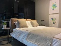 Clearance Letto Topazio Levante di Bontempi Design, sconto 25%. Architetto-approvato! Letti