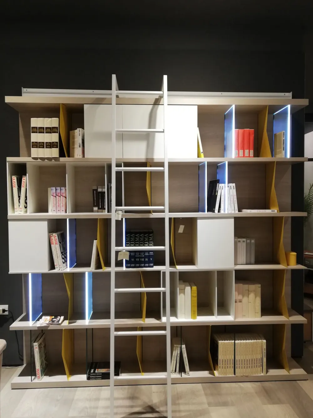 Libreria About day in stile moderno in offerta^NovaMobili Online