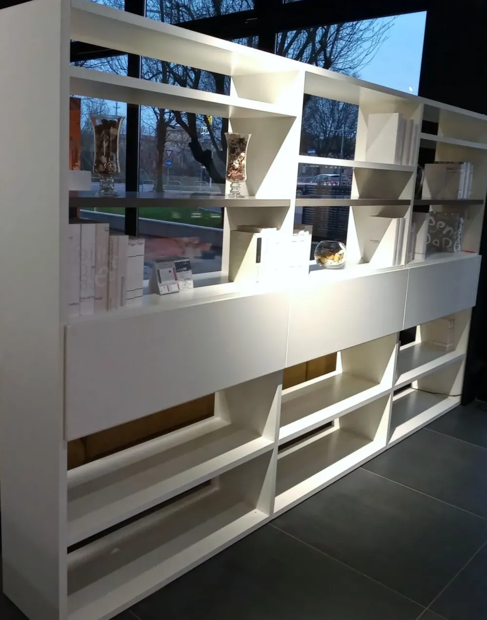 Libreria Atlante bifacciale stile moderna di in Offerta Outlet^Tomasella Outlet