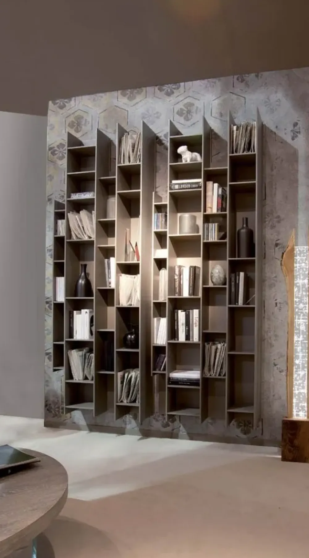 Libreria Byblos in stile moderno di in OFFERTA OUTLET affrettati^Ozzio Best