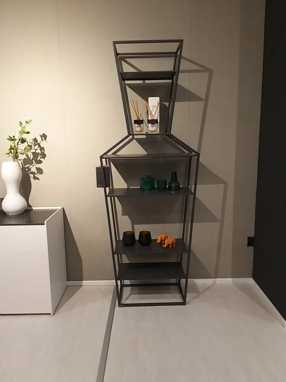 New Libreria June stile design di scontata del 18% Librerie