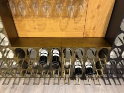 Online Libreria modello Libreria del vino di a prezzo riservato Librerie