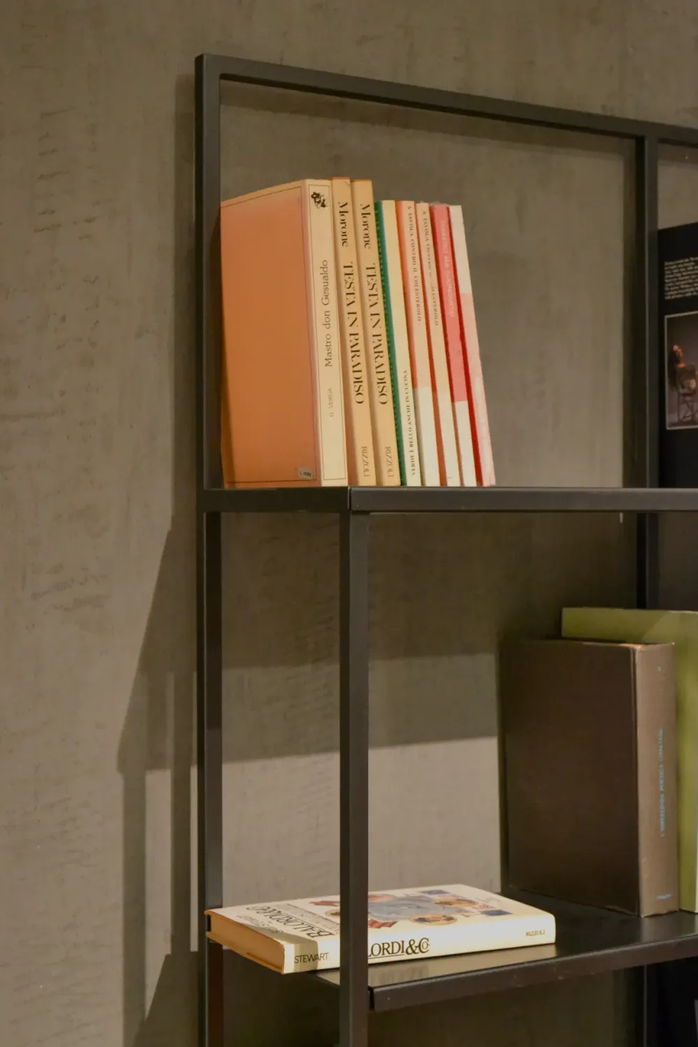 Discount Libreria Optic stile moderna di scontata del 42% Librerie