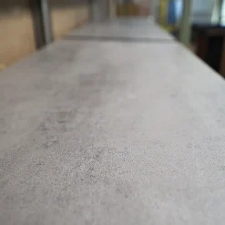 Libreria in legno scontata -28%: scopri Libreria industriial con ante recicle e piani  ossido cemento^Outlet Etnico Sale