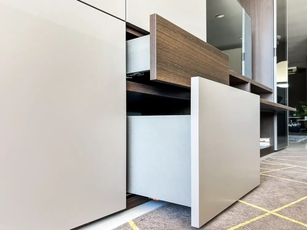 Libreria in laccato opaco scontata -35%: scopri Libreria lineare a muro^Tomasella Hot