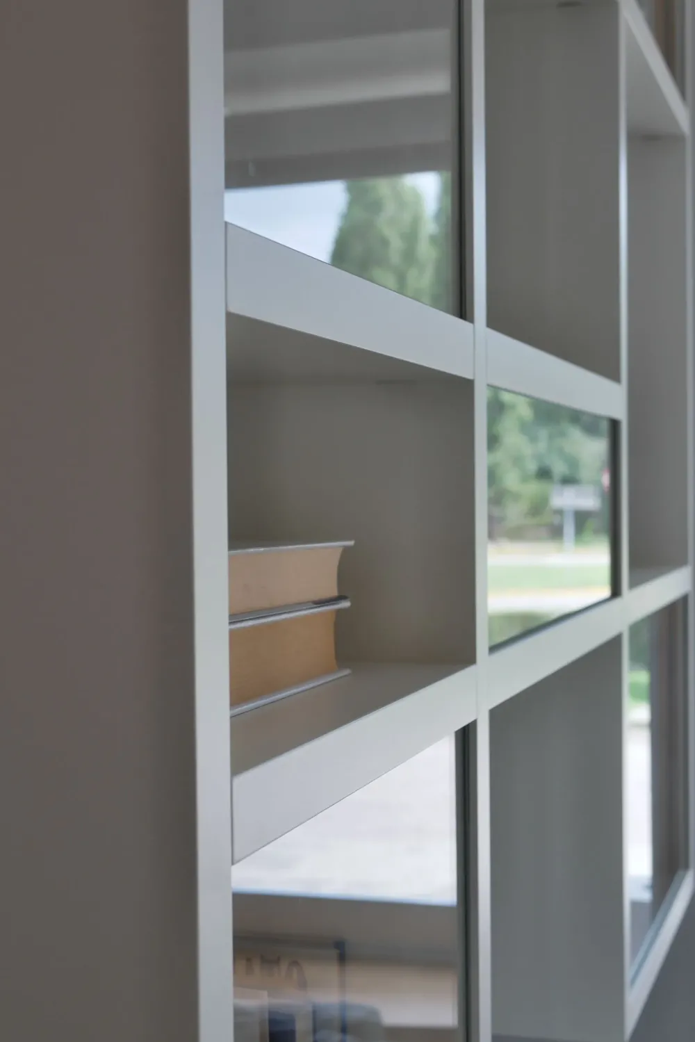 Sale Libreria Weightless di : richiedi il prezzo riservato Librerie