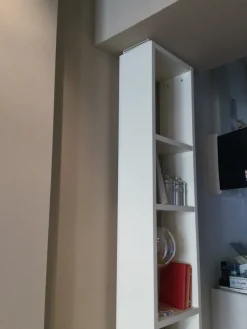 Lago Libreria Weightless in stile design con forte sconto- Librerie