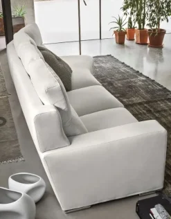 Sale Lineare Divano pelle luxury italia  : con uno SCONTO ESCLUSIVO del 40% Divani