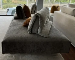 Artigianale Lineare tessuto modello Divano di design abbraccio con pouf di- Divani