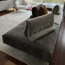 Artigianale Lineare tessuto modello Divano di design abbraccio con pouf di- Divani