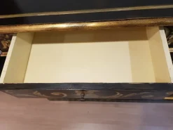 Discount Madia Decorata di a prezzi convenienti Madie