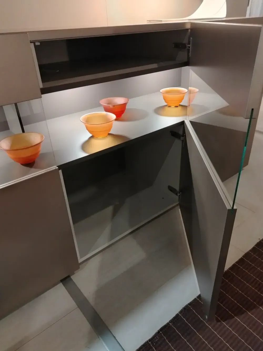 Alf Da Fre Madia di in laccato opaco Metropolis in Offerta Outlet- Madie