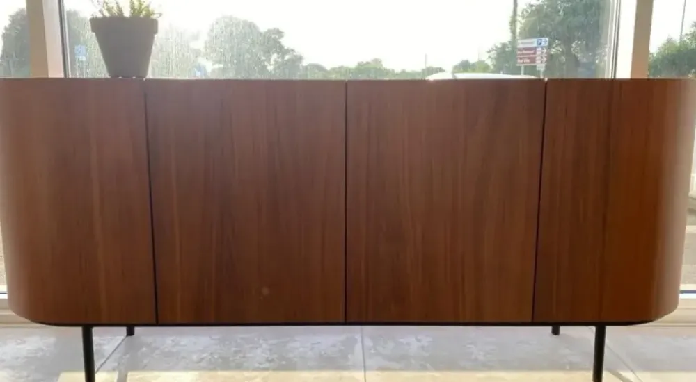 Clearance Madia di in legno Lake a prezzo riservato Madie