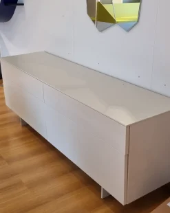 NovaMobili Madia di in laccato opaco Living box18 a prezzo riservato- Madie