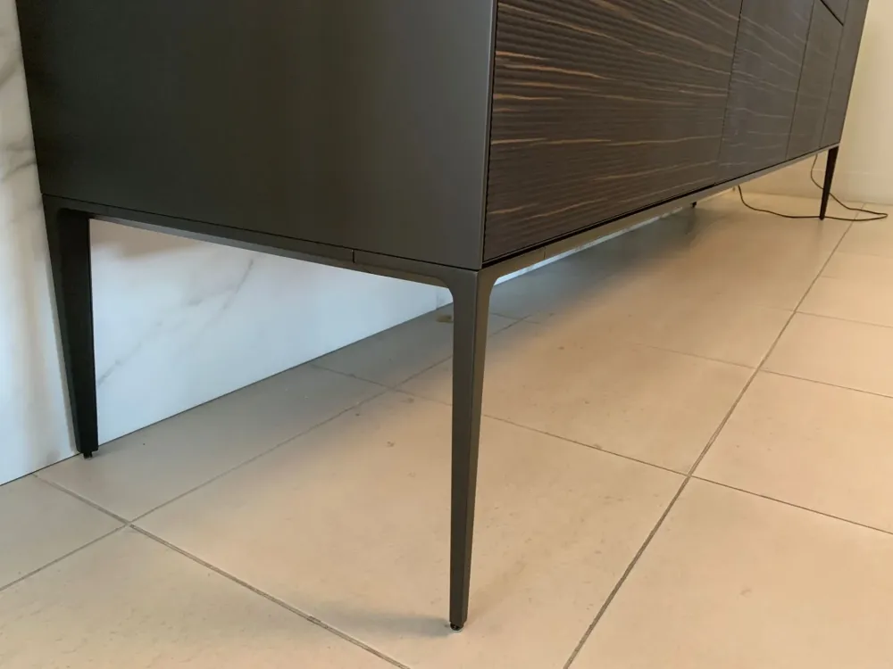 Rimadesio Madia di in laccato opaco Self bold a prezzo riservato- Madie