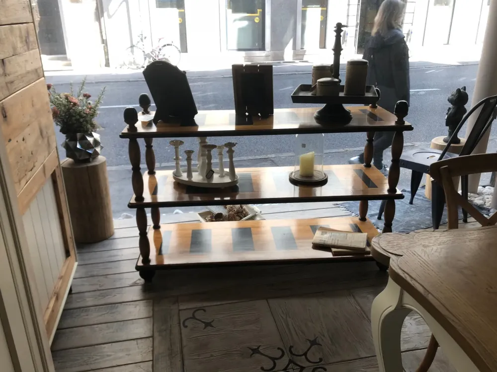 Madia di in legno Etajere grifoni a prezzo scontato Madie