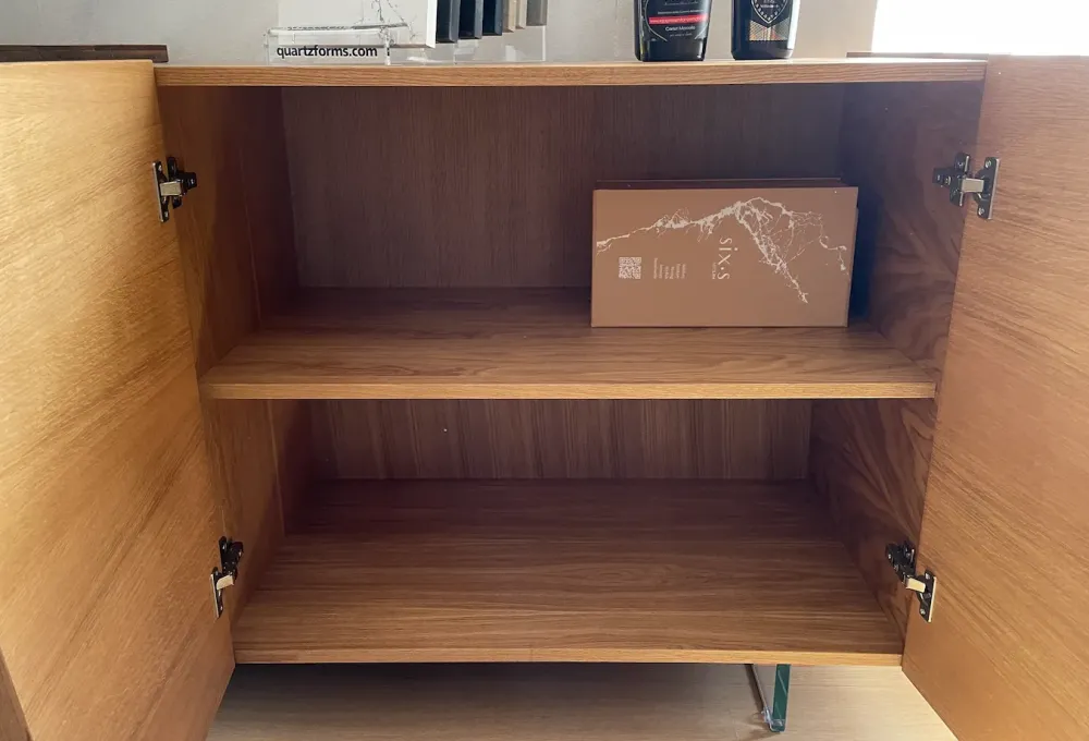 Artigianale Madia Diago in stile moderno di in Offerta Outlet- Madie