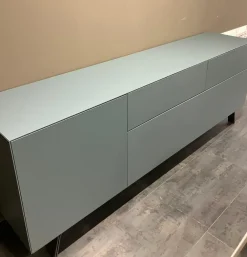 Outlet Madia Domino in stile moderno di in Offerta Outlet Madie