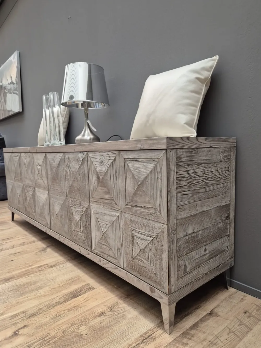 Dialma Brown Madia in stile classico Legno vecchio di in Offerta Outlet- Madie