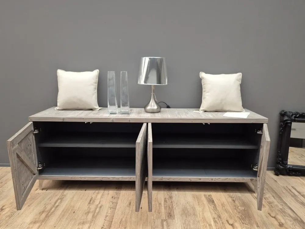 Dialma Brown Madia in stile classico Legno vecchio di in Offerta Outlet- Madie