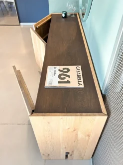 Devina Nais Madia in stile design Credenza di scontata- Madie