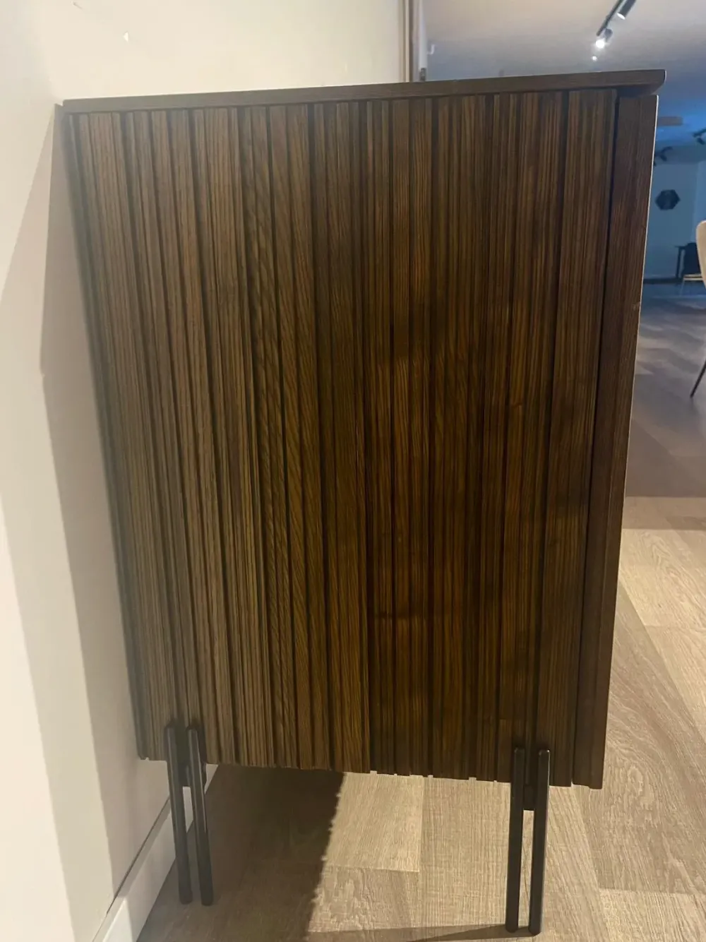 Madia in stile design Madia di scontata^Artigianale Clearance