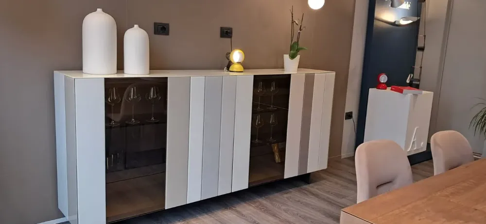 Lago Madia in stile moderno Madia now di a prezzo scontato- Madie