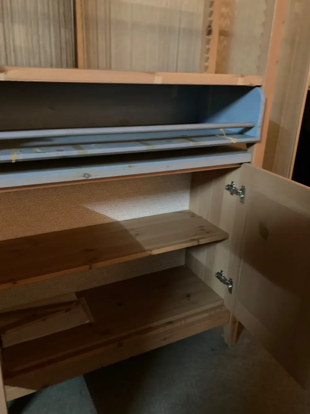 New Madia in stile moderno Omnia di a prezzo scontato Madie