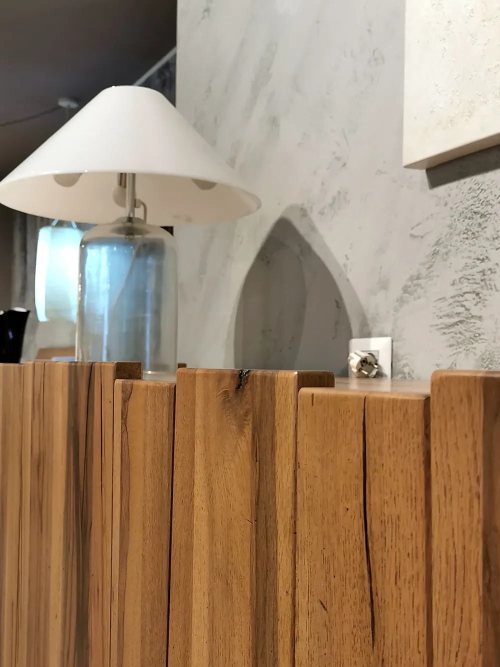 Devina Nais Madia in stile moderno Urban rank di in offerta- Madie