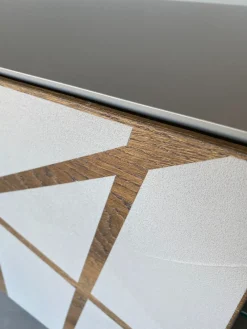 Madia modello 555 di a prezzo scontato^Voltan Clearance