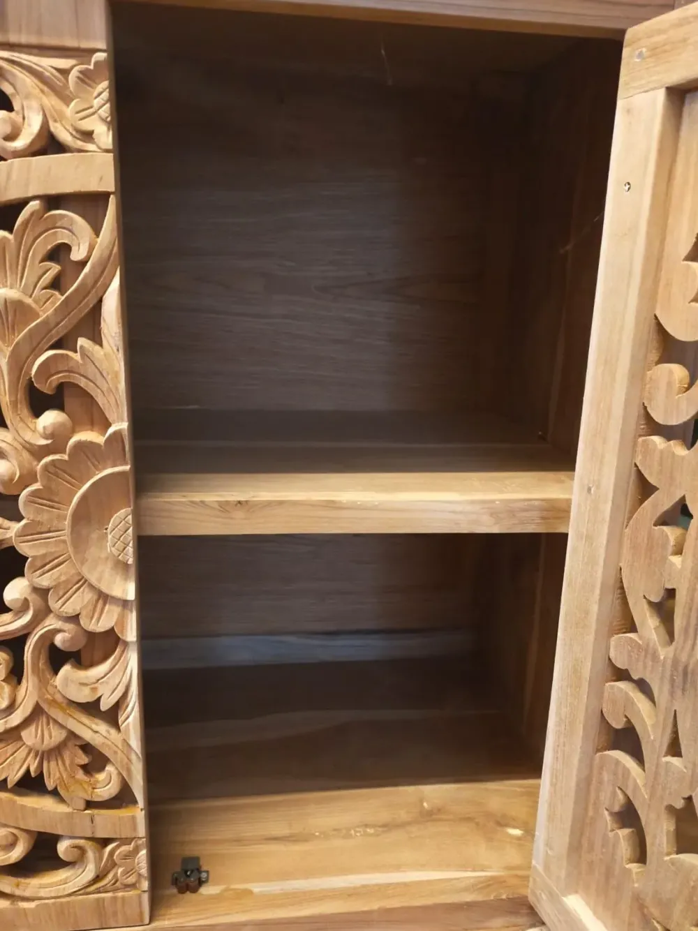 Outlet Etnico Madia modello Credenza oriente teak 160 di a prezzo scontato- Madie