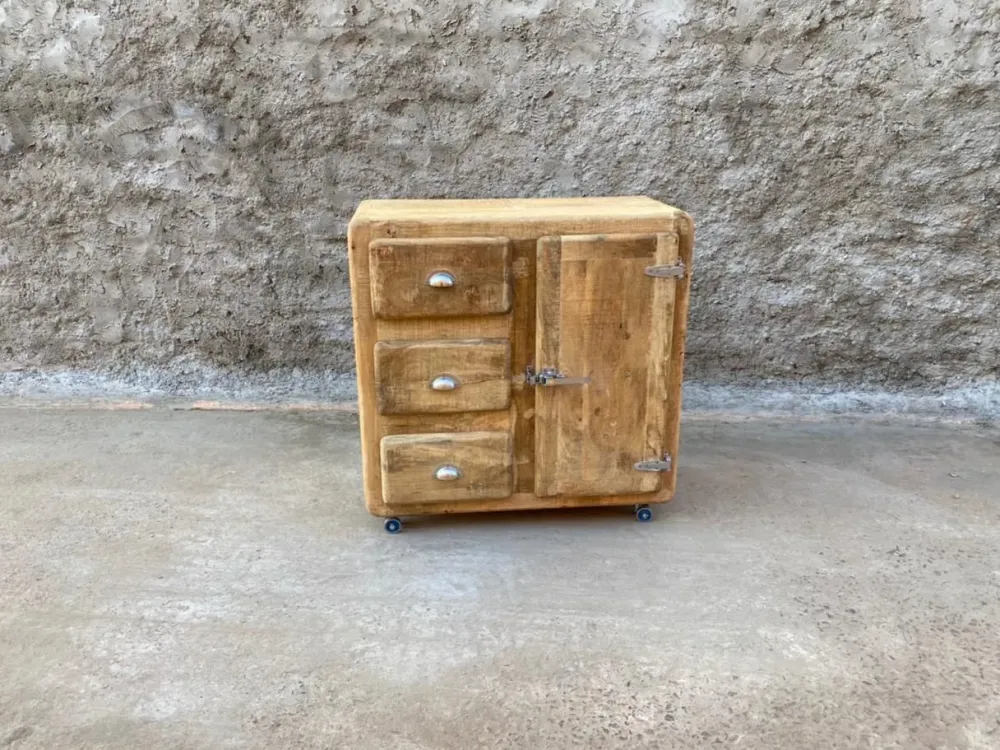 Madia modello Madia vecchia ghiacciaia 1 anta 3 cassetti con ruote di a prezzo scontato^Outlet Etnico Best