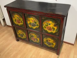 Castagnetti Madia Mondo etnico mobile con decori in stile design di in Offerta Outlet- Madie