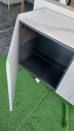 New Madia Pica di in stile moderno scontata -36% Madie