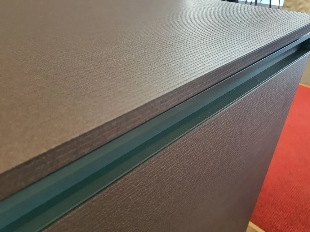 Tomasella Madia Regolo in stile moderno di in Offerta Outlet- Madie