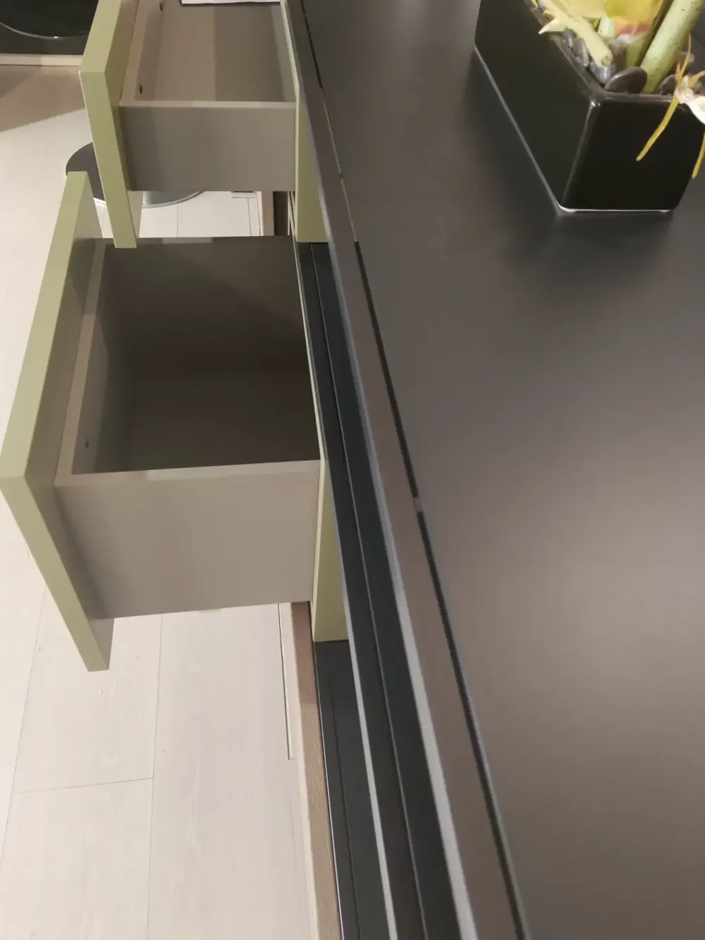 Madia Teca in stile moderno di in Offerta Outlet^Kico